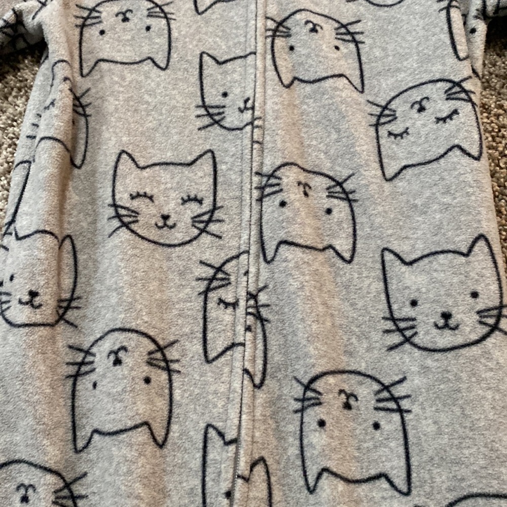 2 pair 3t pajamas - Picture 4 of 5